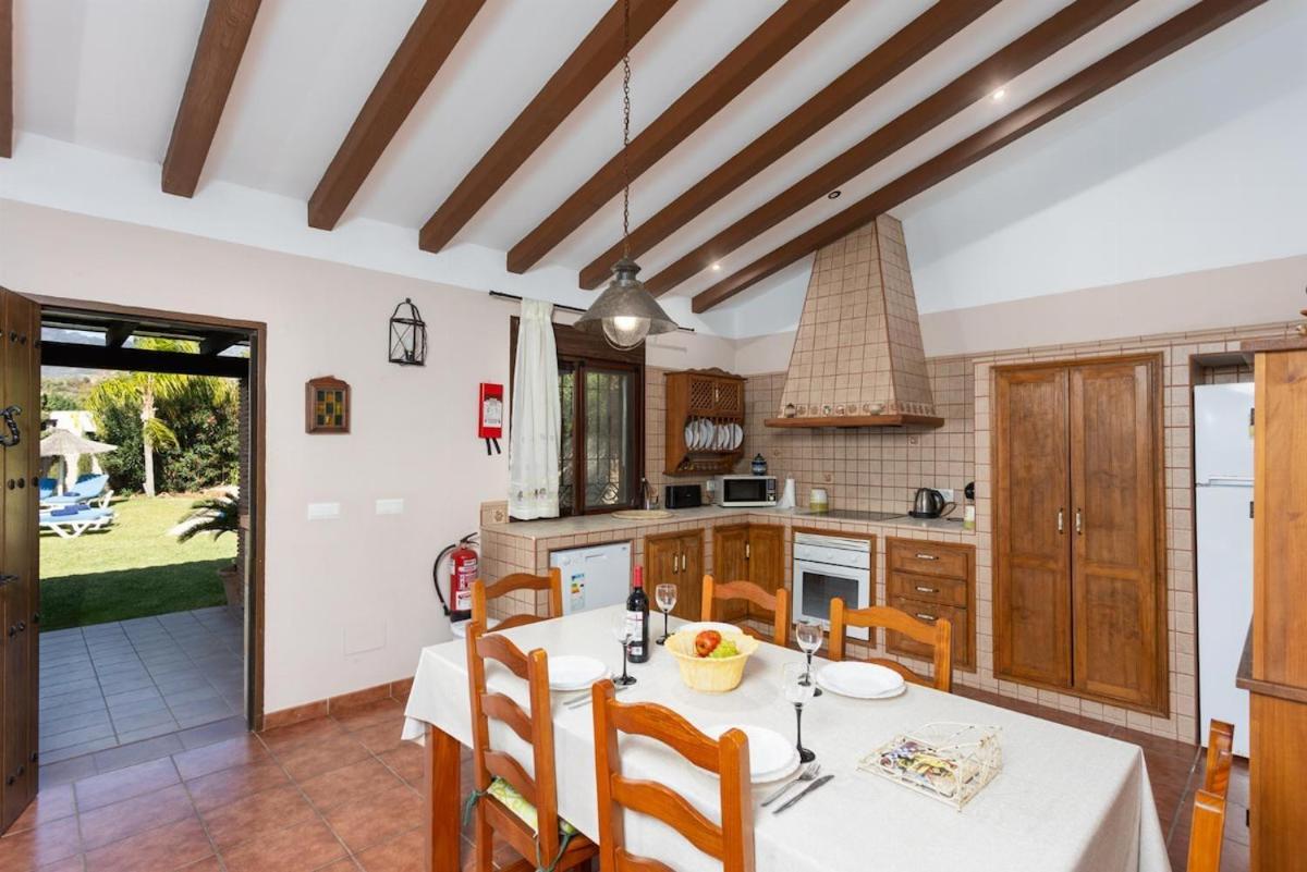 Villa In Big Garden Fantastic Pool Nerja