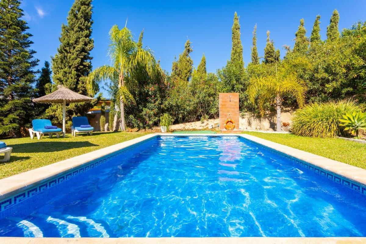 In Big Garden Fantastic Pool * Nerja